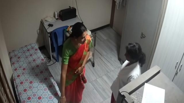 Aunty’s Nurse Apply Cream & Message On Clinic – Nurse Sex
